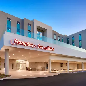 3* Hotel Hampton & Convention Center